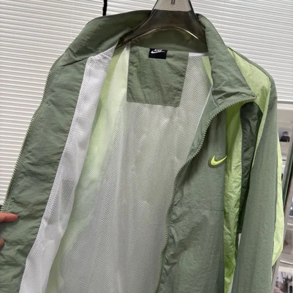 Nike Windrunner Black Windbreaker - 10