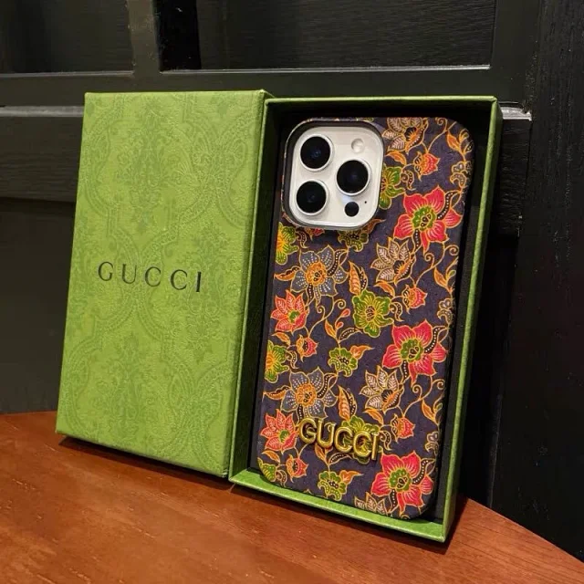 Gucci Phone Cases Floral and Butterfly Pattern Hard Case product detail image 2