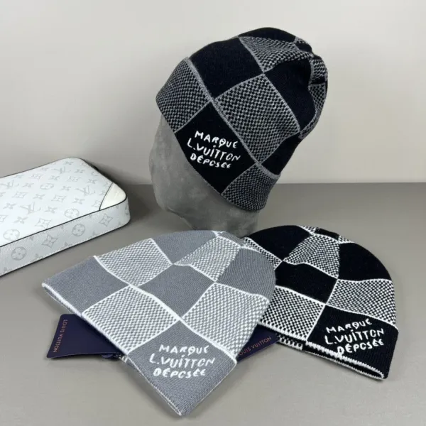 Louis Vuitton x Marc Jacobs Checkered Beanie Black and White Knit Hat - 4