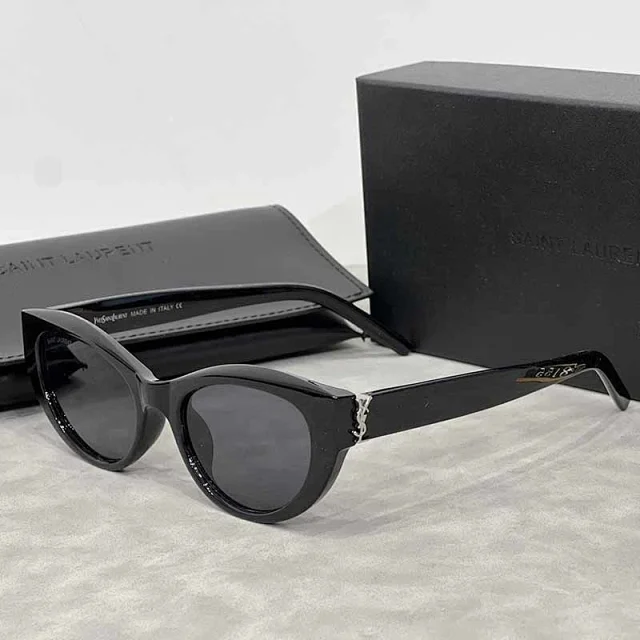Saint Laurent Eyewear Cat-Eye Sunglasses product detail image 3