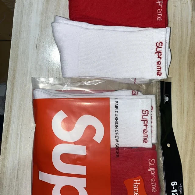 Supreme Socks Ribbed Crew product detail image 12