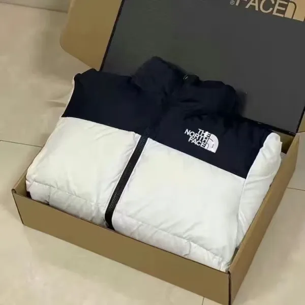 The North Face 1996 Retro Nuptse Jacket Army Green/Black Down-Jacket - 4
