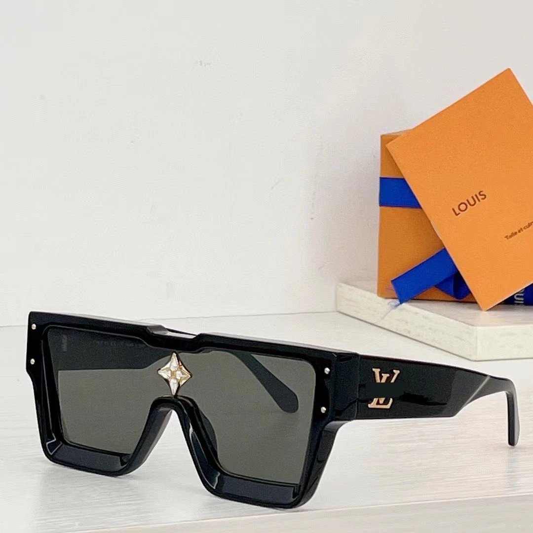 Louis Vuitton Monogram Star Sunglasses Black - 3
