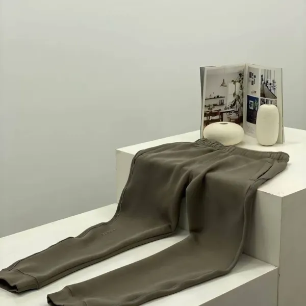 Maison Margiela Tabi Sweatpants Olive Green Sweatpants - 1