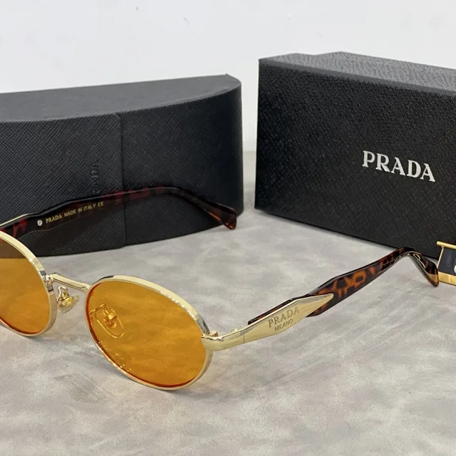 Prada Eyewear 8007 Oval Metal Frame Sunglasses product detail image 6