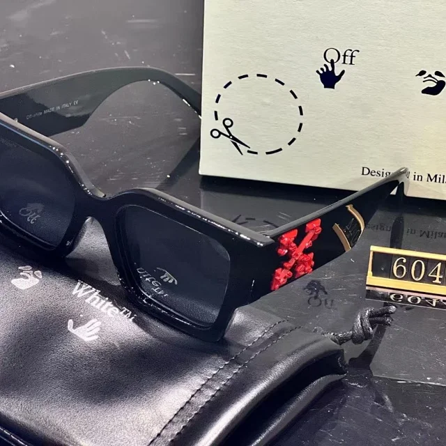 Off-White Eyewear Chunky square-frame sunglasses with arrow temple detail product detail image 1