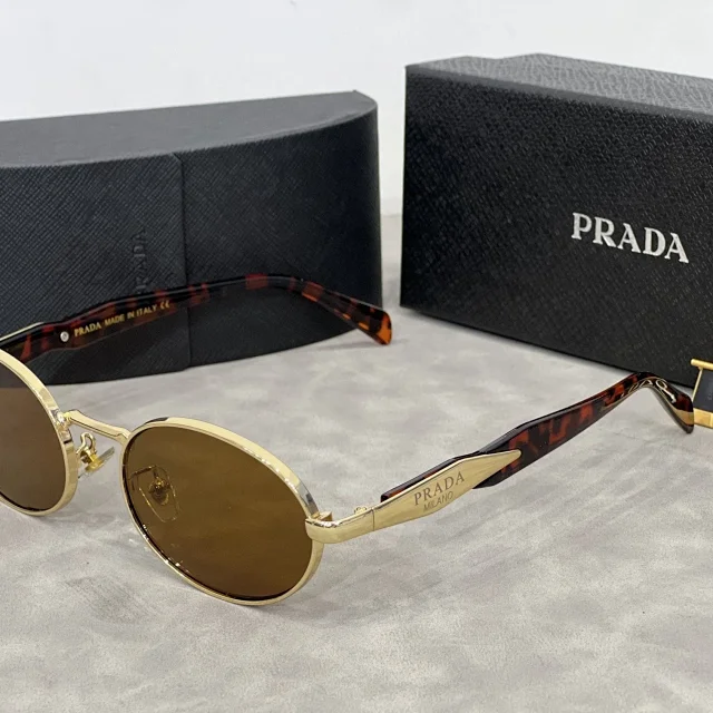 Prada Eyewear 8007 Oval Metal Frame Sunglasses product detail image 14