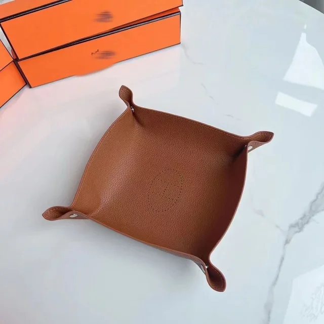 Hermès Uncategorized Snap-Corner Perforated H Leather Valet Tray product detail image 3