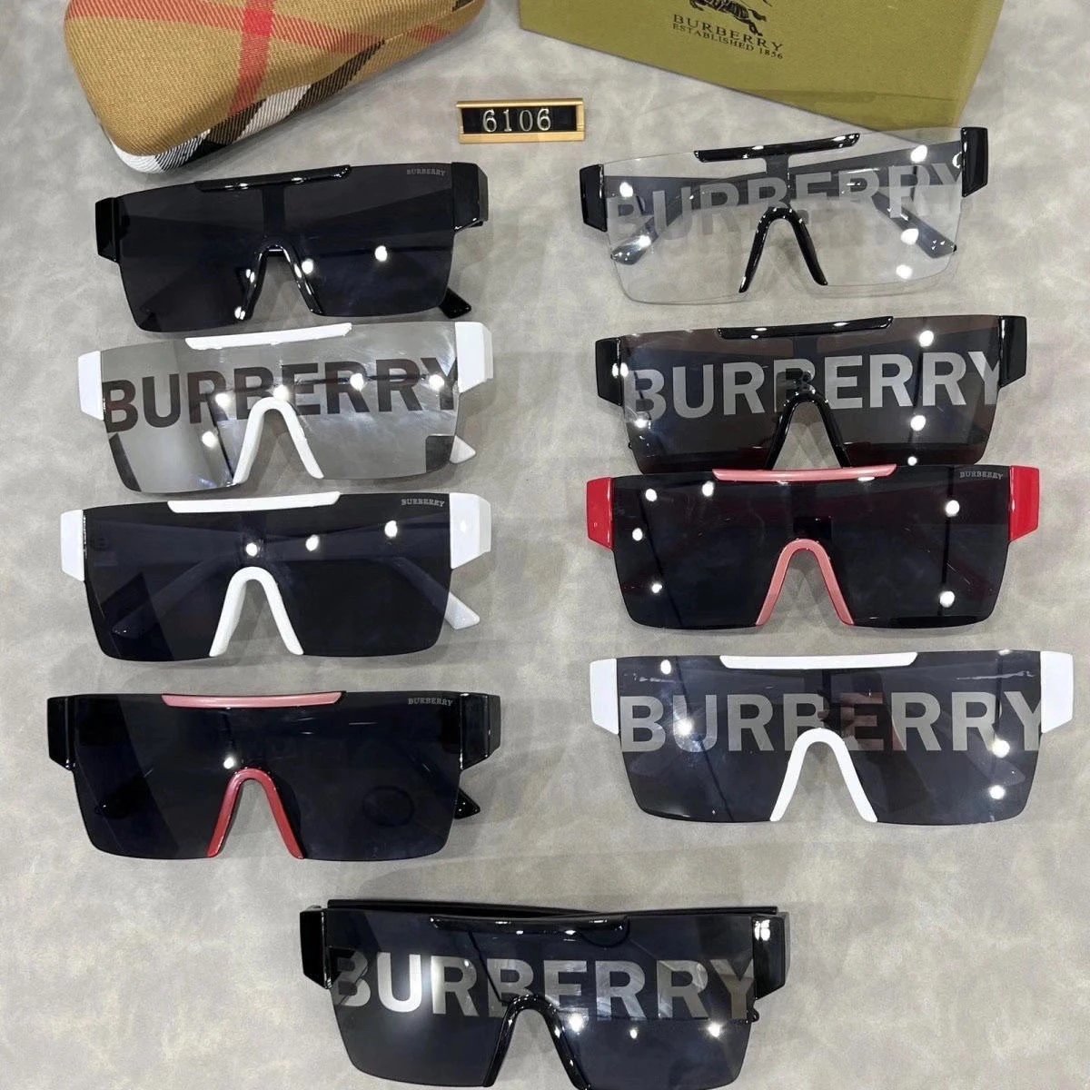 Burberry Shield Sunglasses Black - 2