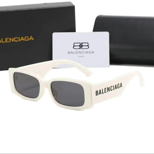 Balenciaga Eyewear Rectangular Logo Sunglasses product detail image 2