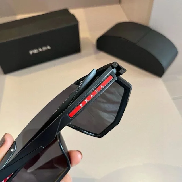 Prada Eyewear Shield sport sunglasses with red temple stripe product detail image 6