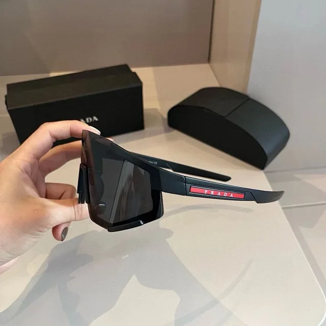 Prada Eyewear Shield sport sunglasses with red temple stripe product detail image 3