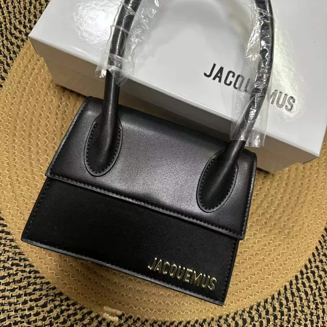 Jacquemus Handbags Structured flap handbag with top handles and detachable shoulder strap product detail image 8