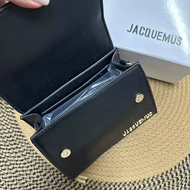 Jacquemus Handbags Structured flap handbag with top handles and detachable shoulder strap product detail image 11