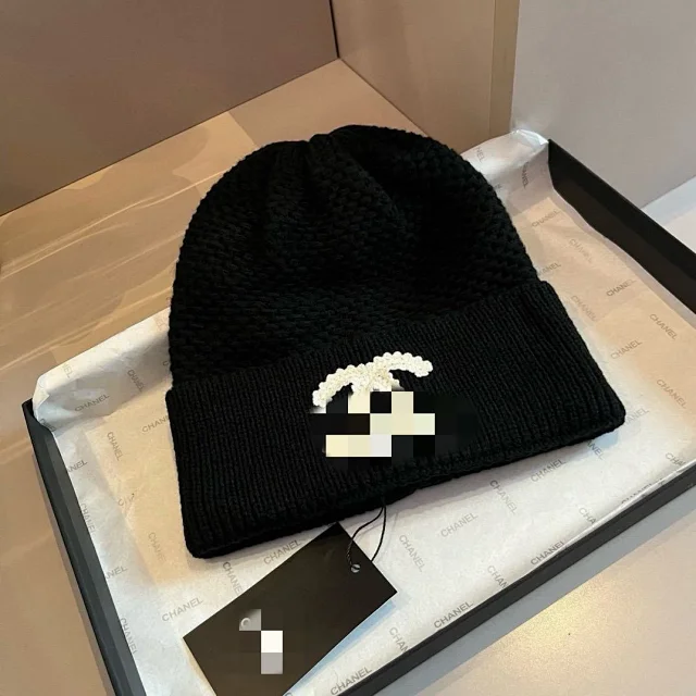 Chanel Hats Ribbed Knit Beanie with CC Logo product detail image 6