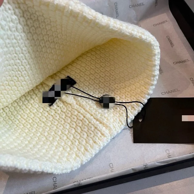 Chanel Hats Ribbed Knit Beanie with CC Logo product detail image 5