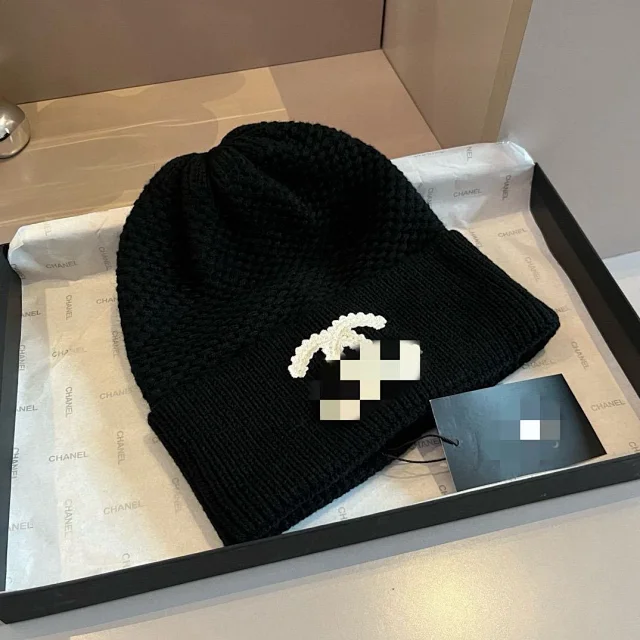 Chanel Hats Ribbed Knit Beanie with CC Logo product detail image 7