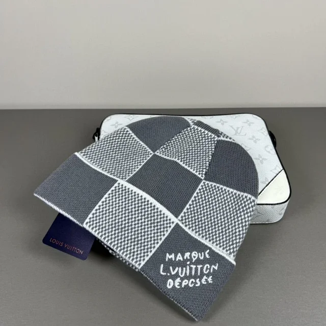 Louis Vuitton Hats Checkerboard Knit Beanie product detail image 7