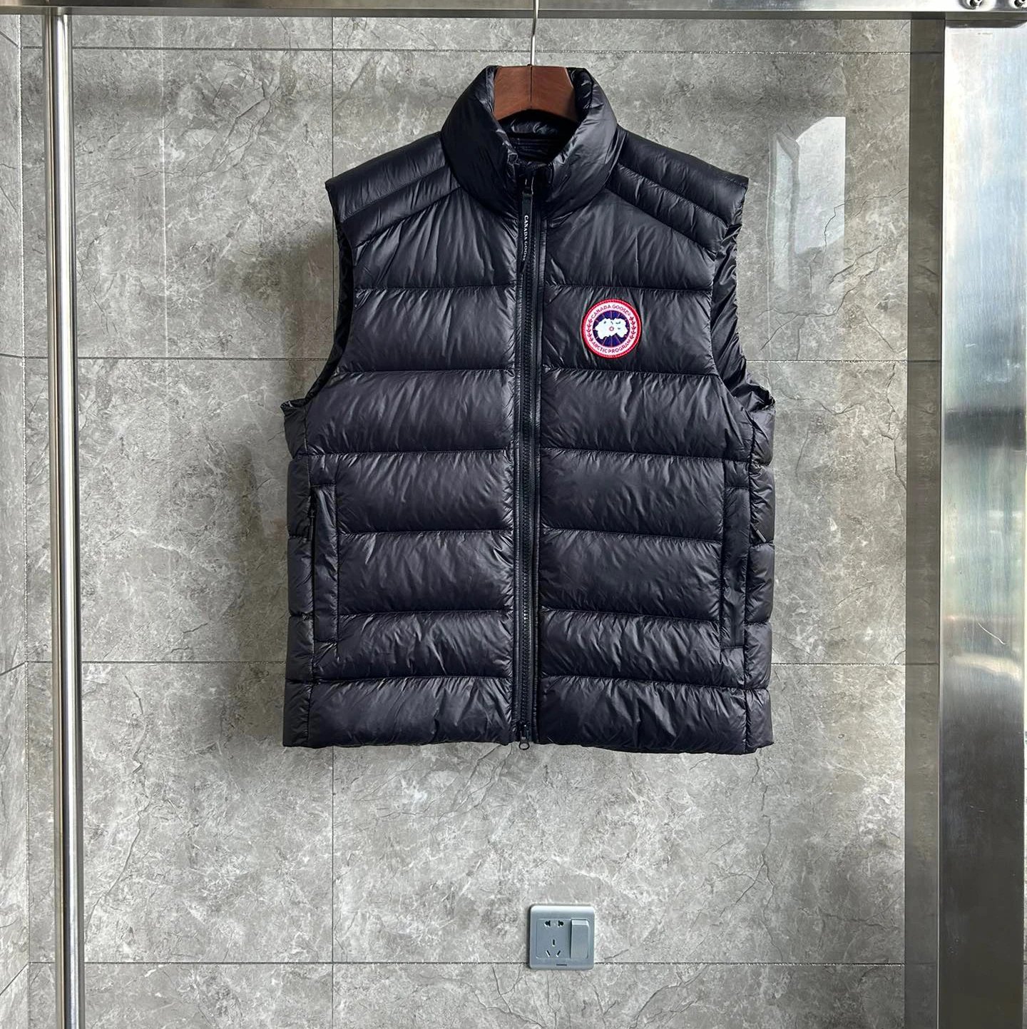 Canada Goose Freestyle Vest Black Down Vest - 1