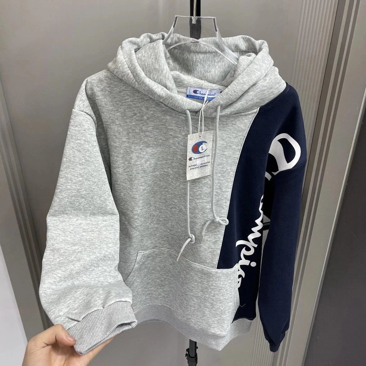In Stock Ready to Ship JUNJIE Independent Champion Half-Armor Gray-Blue Colorblock Kirin Arm Embroidery Letter Big Logo Hoodie Three Tags Complete Cuff Champion Small Logo