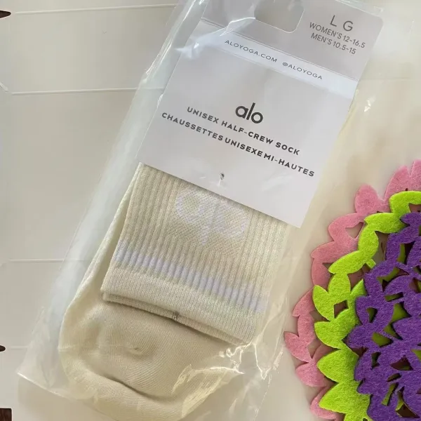 Alo Unisex Half-Crew Sock Sage Green Socks - 10