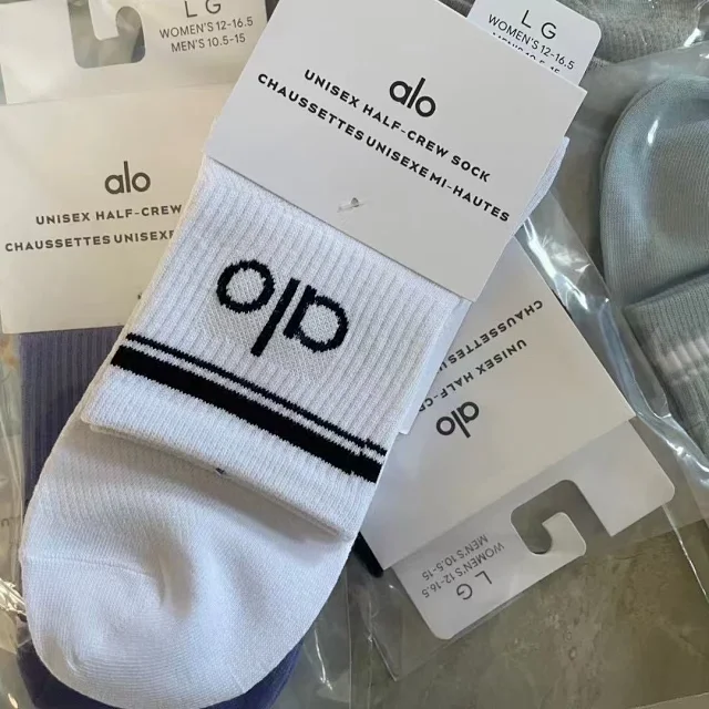 Alo Socks Unisex Half-Crew Sock product detail image 2