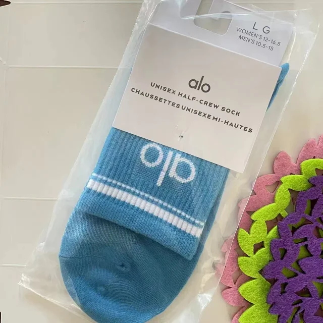 Alo Socks Unisex Half-Crew Sock product detail image 6