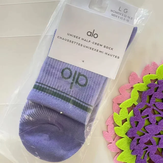 Alo Socks Unisex Half-Crew Sock product detail image 14