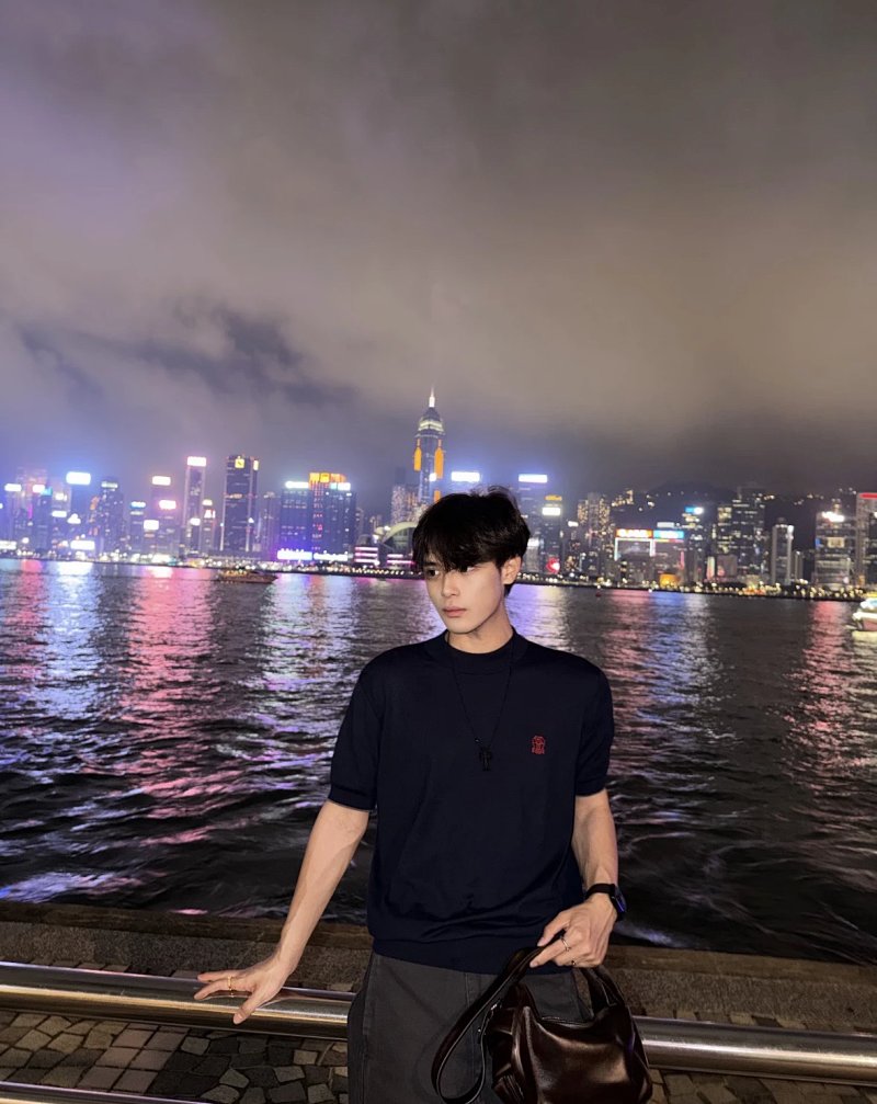 Sweater from Yin Kuang's Shop