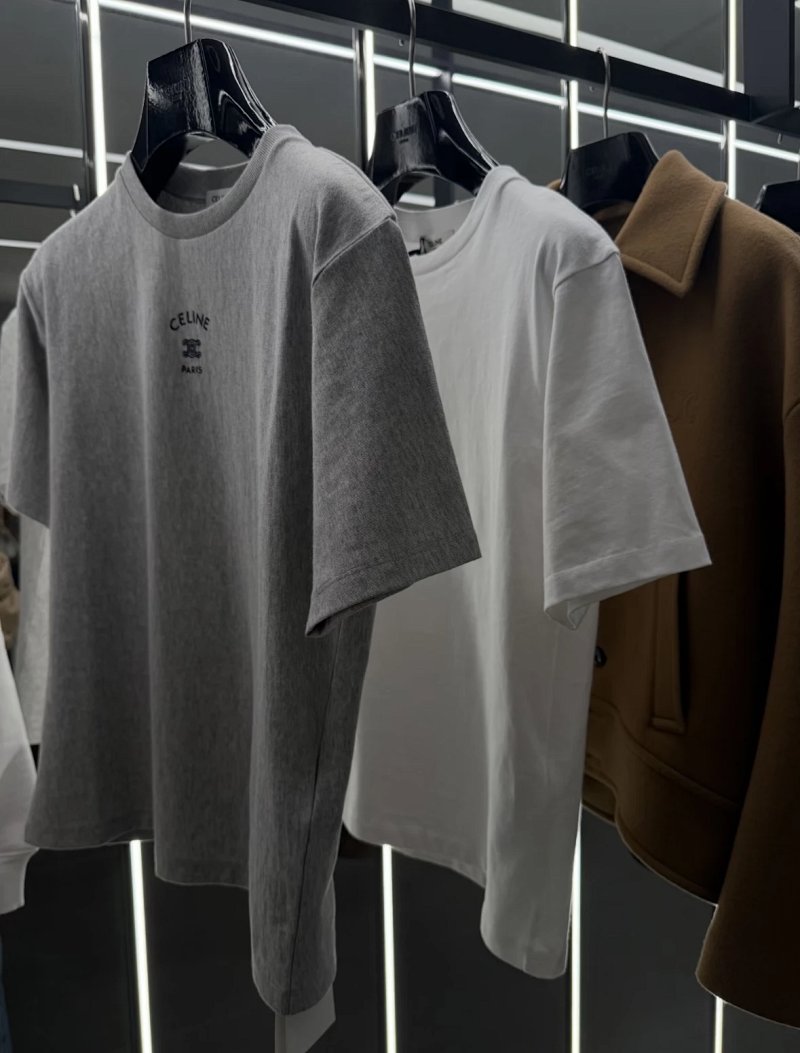 Tee from Yin Kuang's Shop