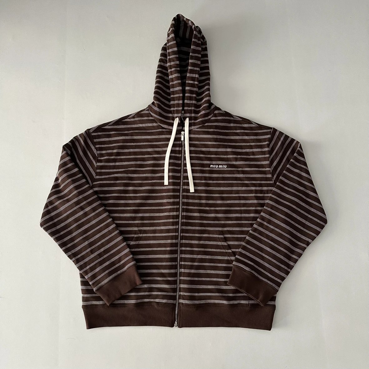 Zipper hooded sweatshirt
