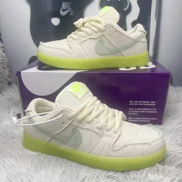 Nike SB Dunk Low 'Glow in the Dark' Canvas Sneakers Skateboard Shoes