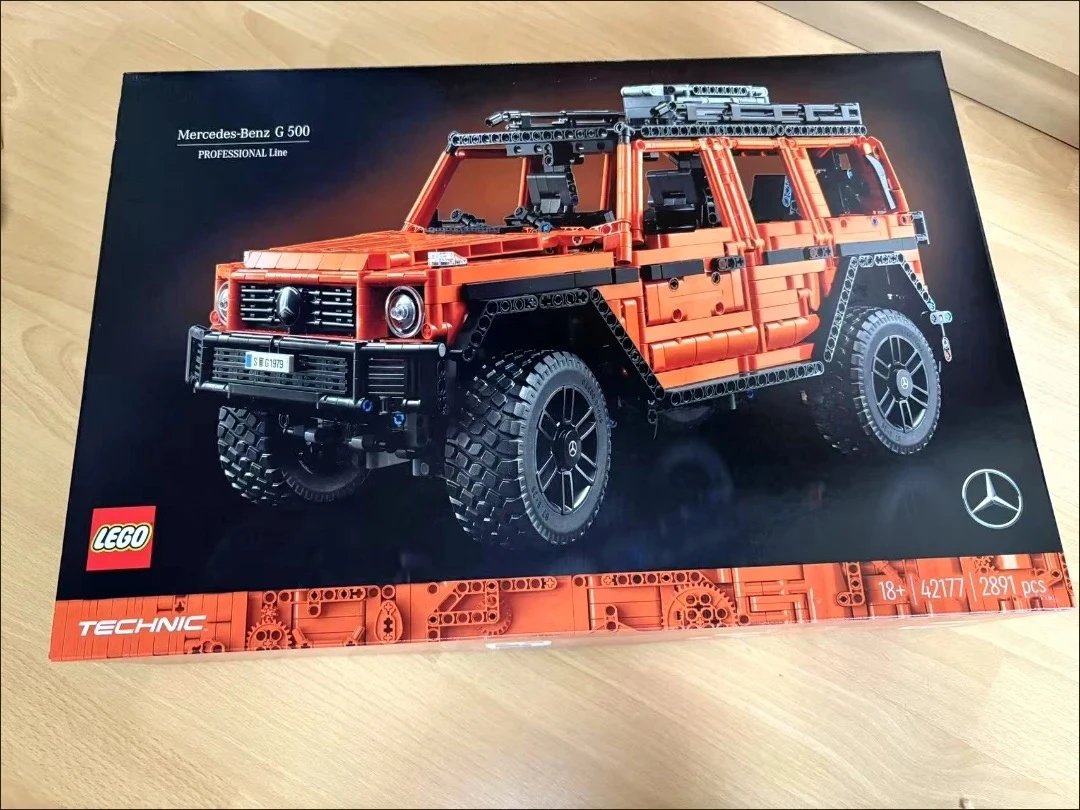 Technic Mercedes-Benz G 500 Professional Line Car 42177