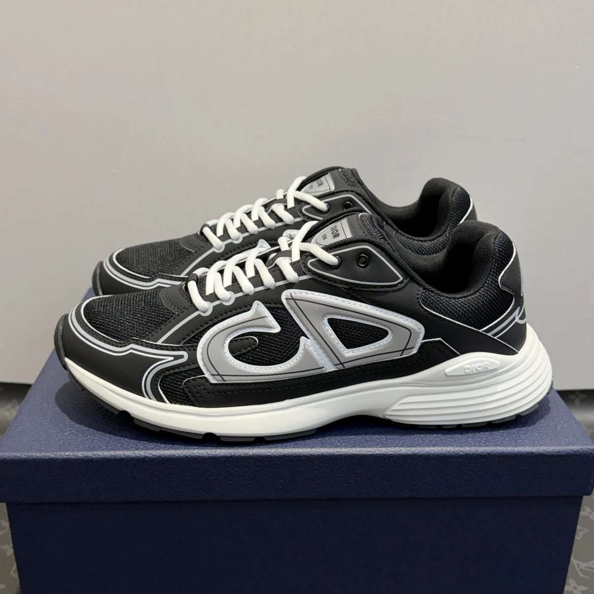 Foshan batch shoes