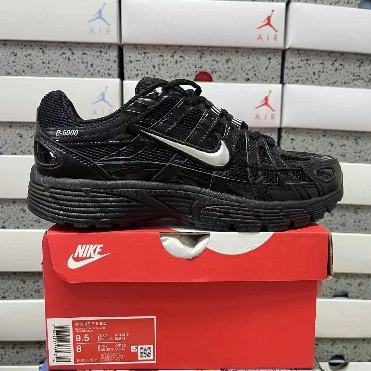 Black and White IF6137-001 36-47.5