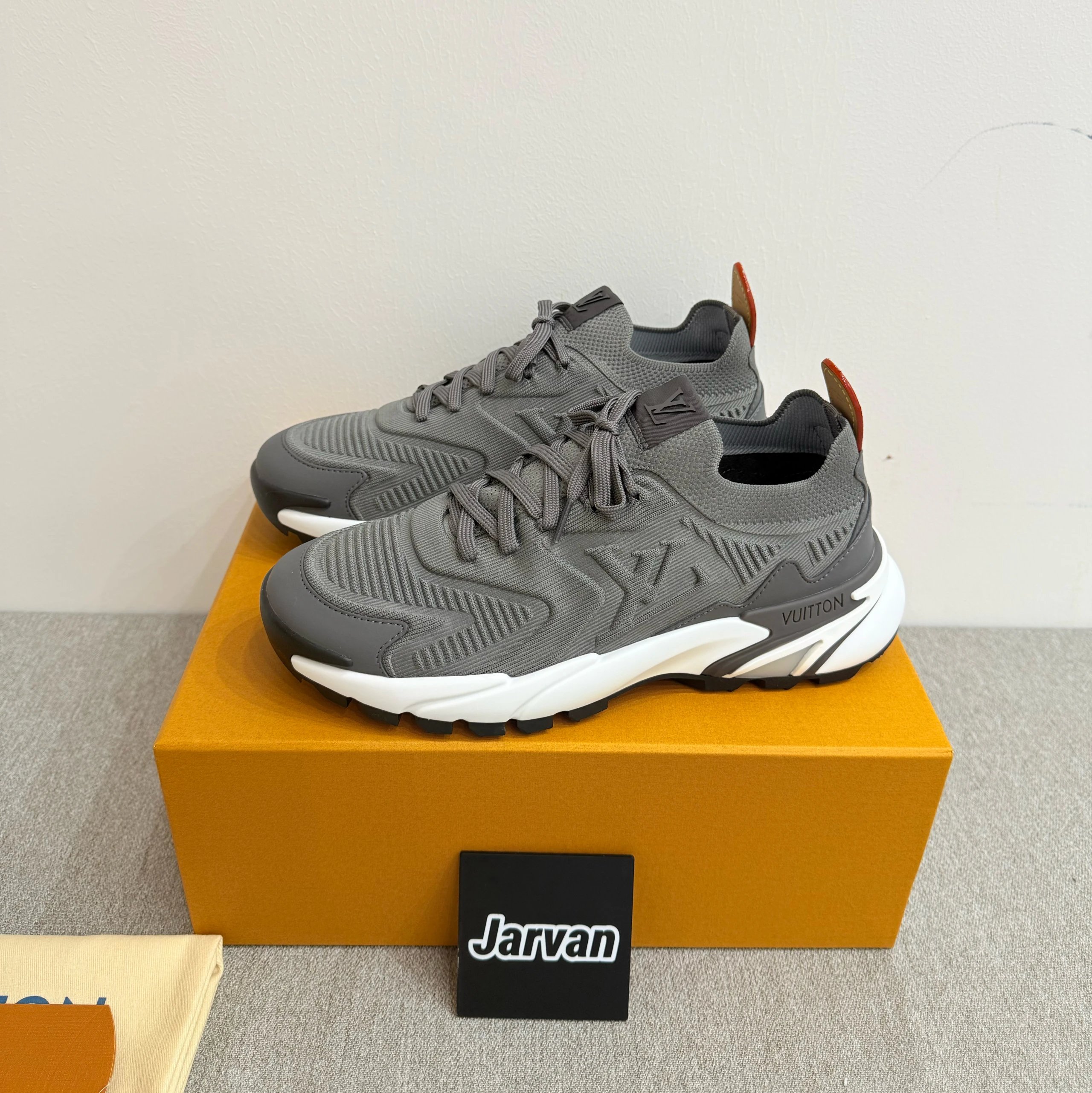 TAC01