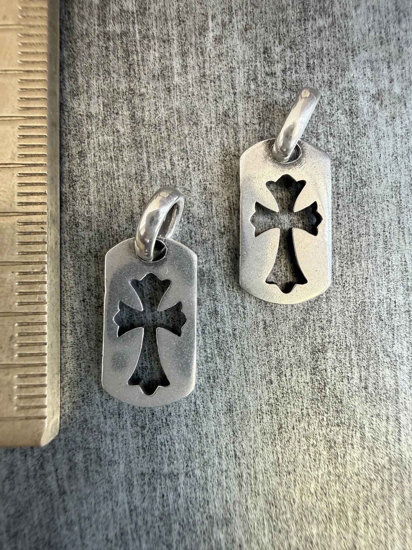 Iven Silver Jewelry Chrome Hearts - Cross Openwork Dog Tag [Small] [Steel Mold Made] [In Stock Fast Shipping]