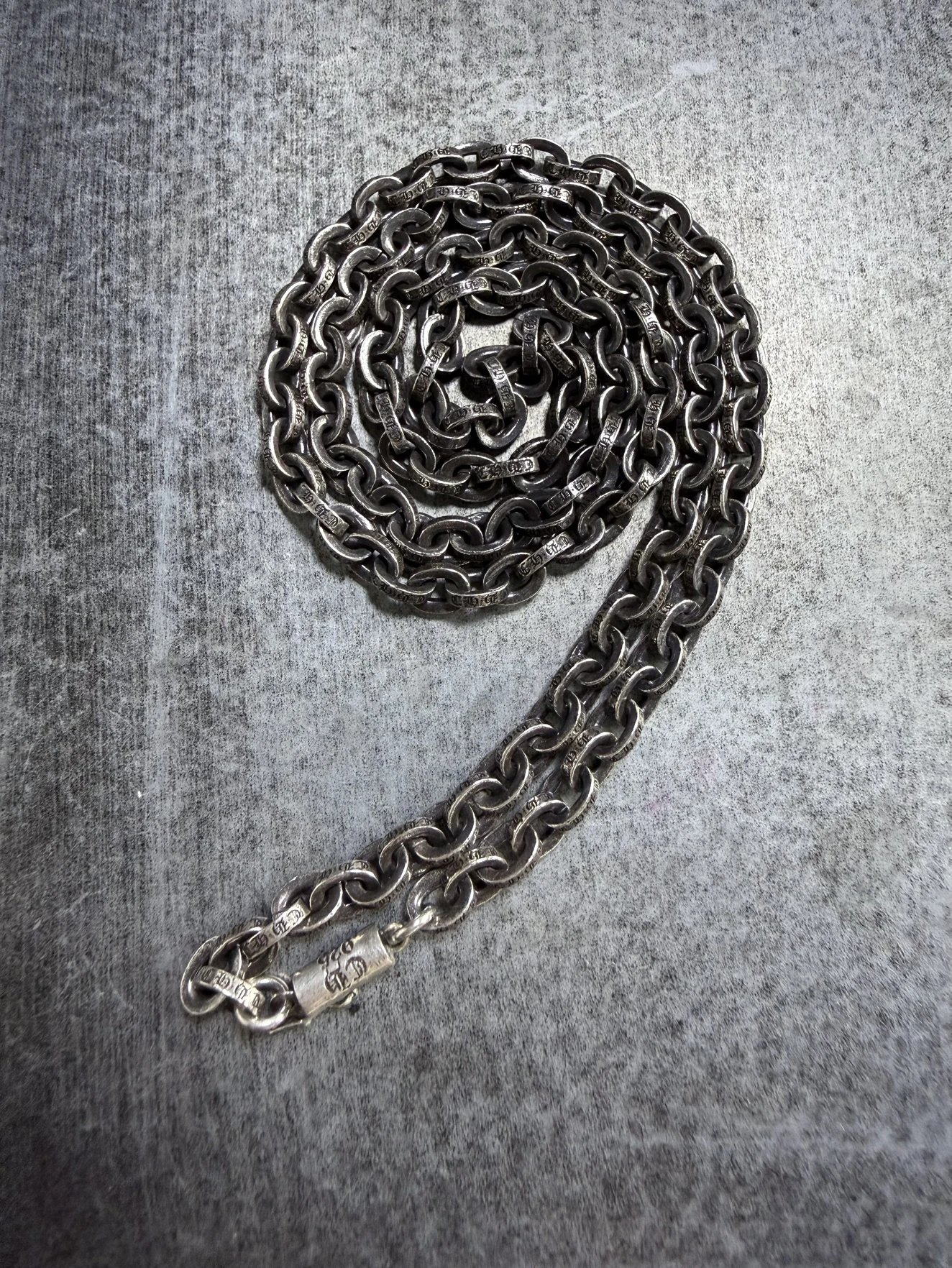 Iven Silver Cross Paper Chain Letter Necklace (Steel Mold Made) (In Stock, Ships Immediately)