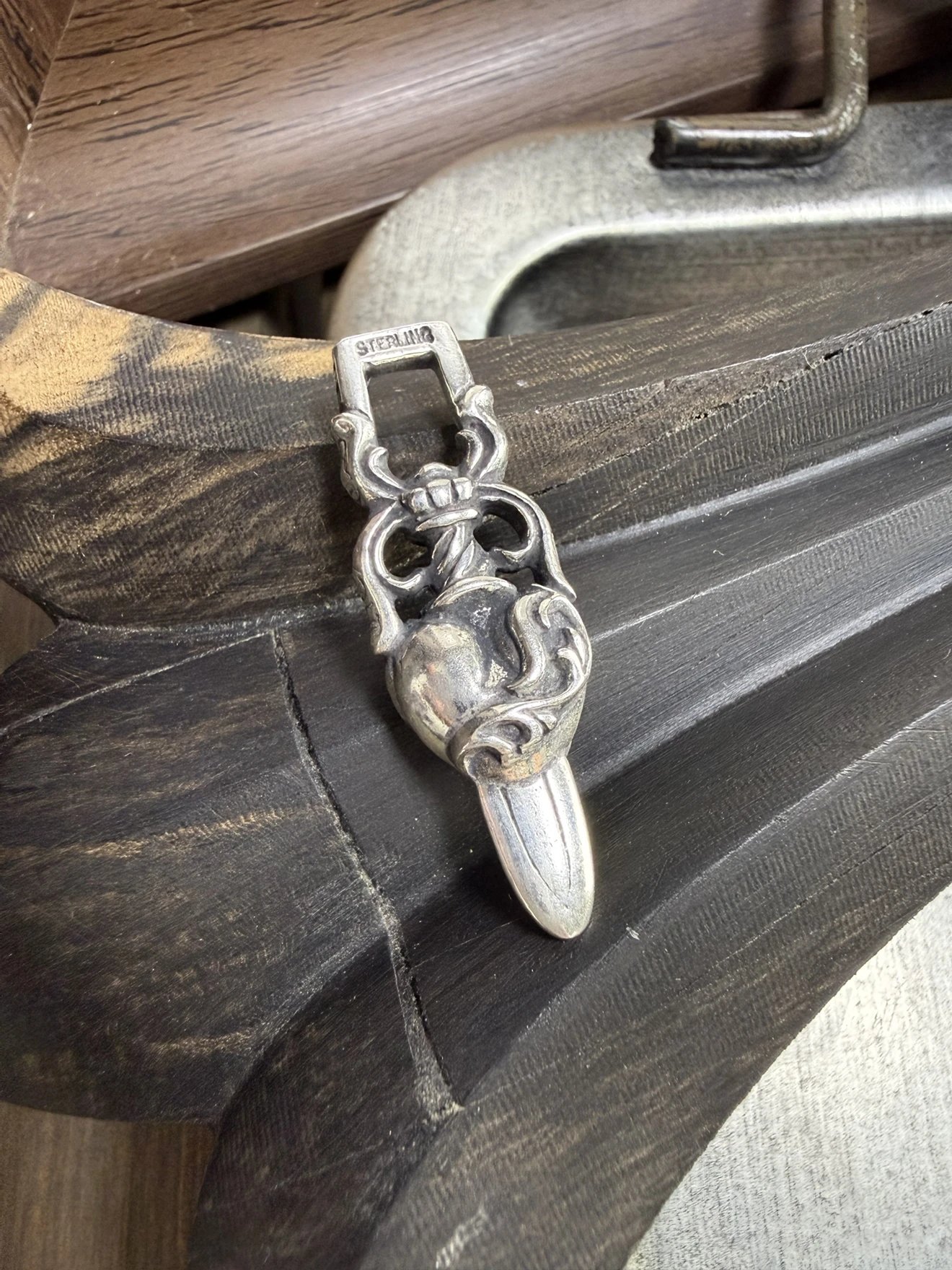 Iven Silver Jewelry Crowheart - Sword Zipper Buckle [Steel Mold Manufacturing] [In Stock Instant Delivery]