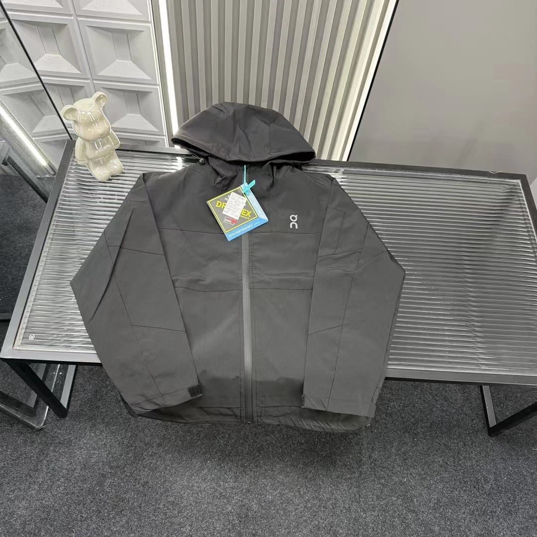💰 New Jacket Recommendation for 169⭐On Running Seam-Sealed Hard Shell Jacket🪡 All Tags Intact, Consistent with Official Website, Zoom in to See Details📷 Real Photos Taken with Original Camera Color: Black Size: L-4xl L (80-105lbs) XL (105-120lbs) 2XL (120