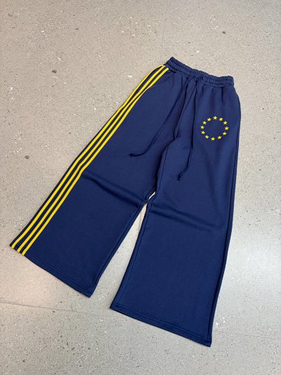 Peaceinwar EU Sweats