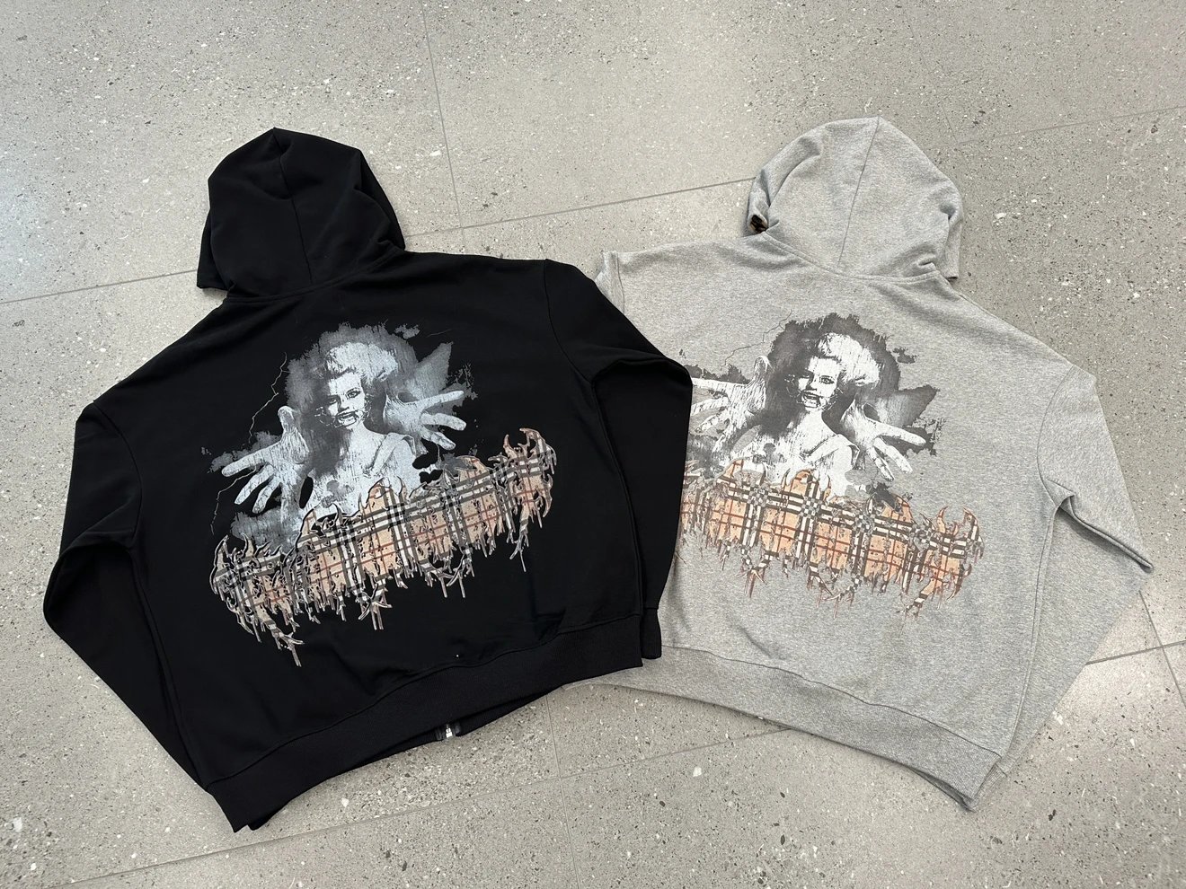 Burberry Hooded Sweatshirt Black And Gray Graphic Print Streetwear