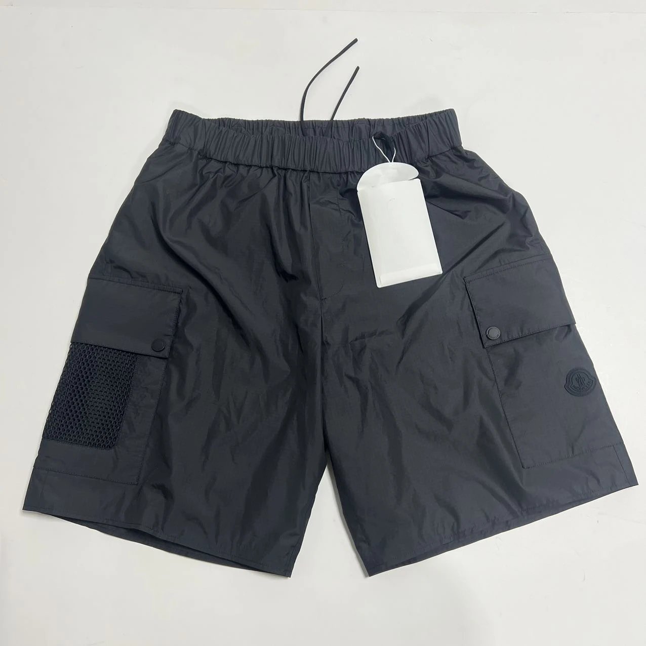 Shorts 16