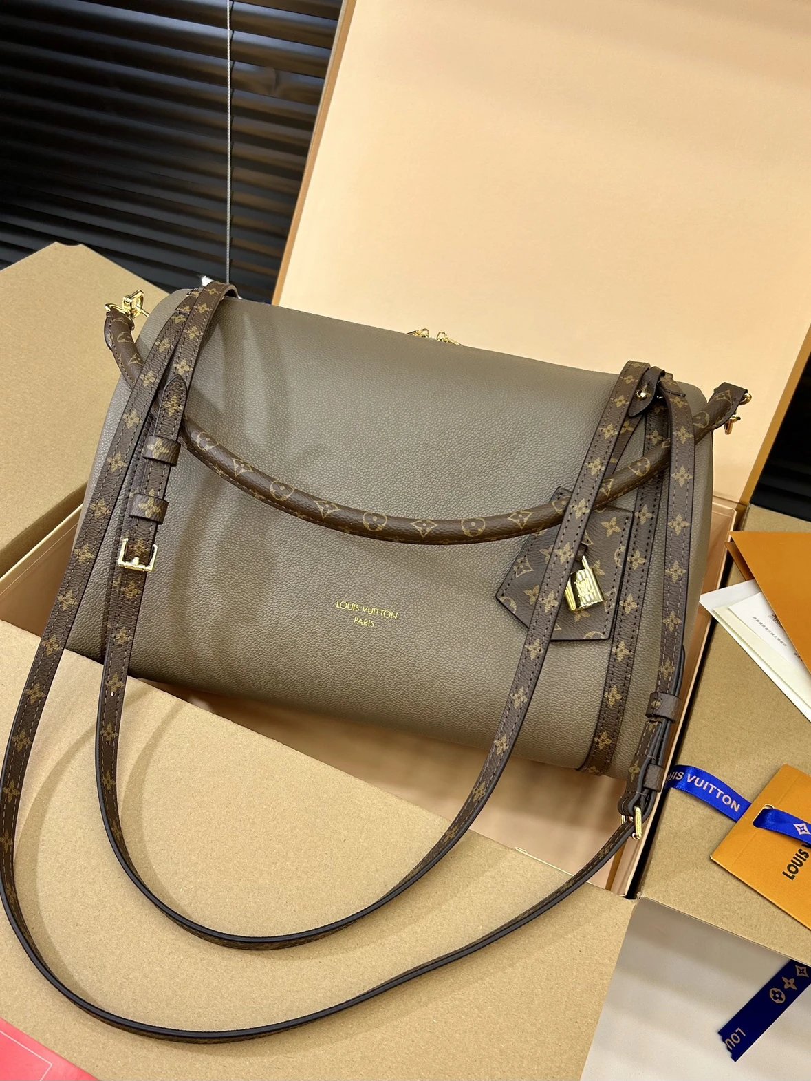 Bag from Yin Kuang's Shop