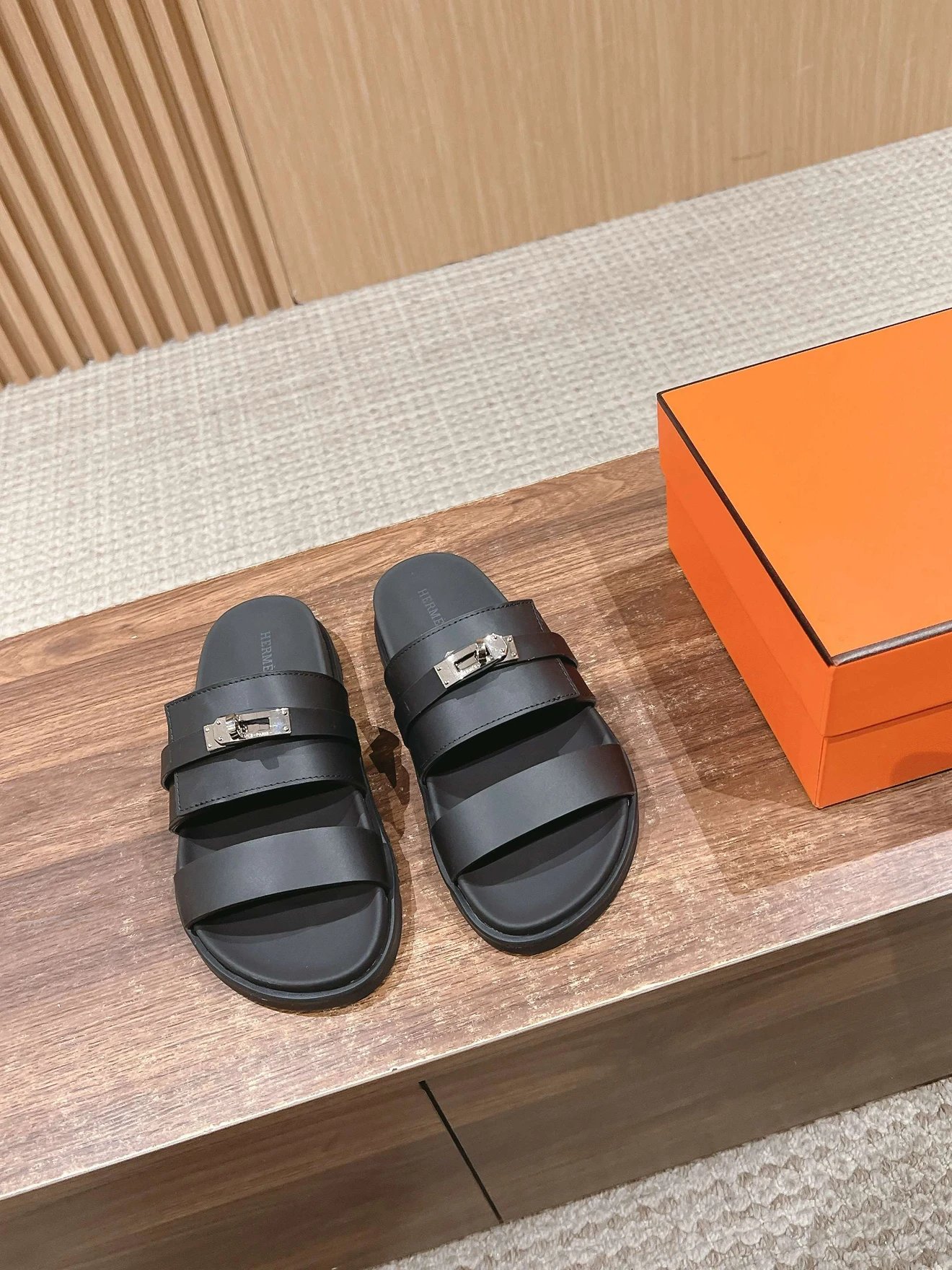 Hermès slippers