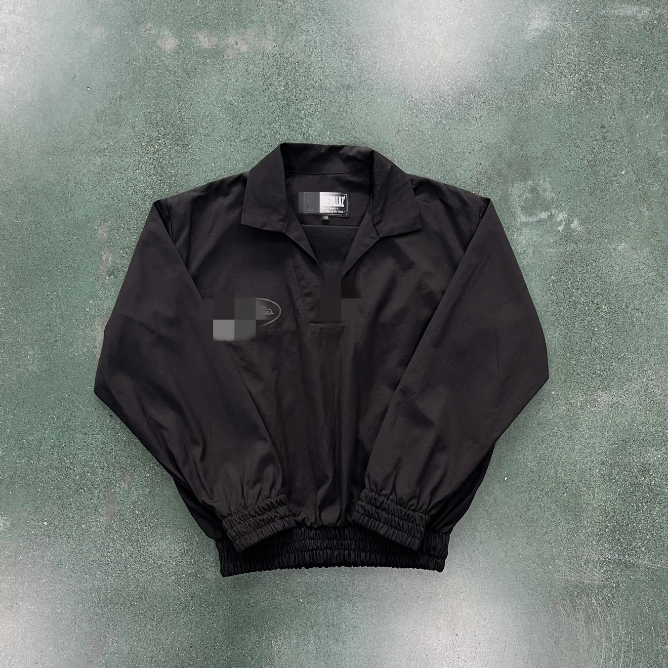 Evil V-neck workwear top - Triple Black