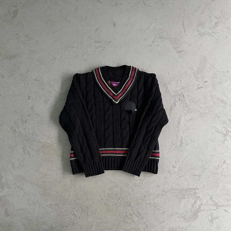 79¥ v-neck sweater