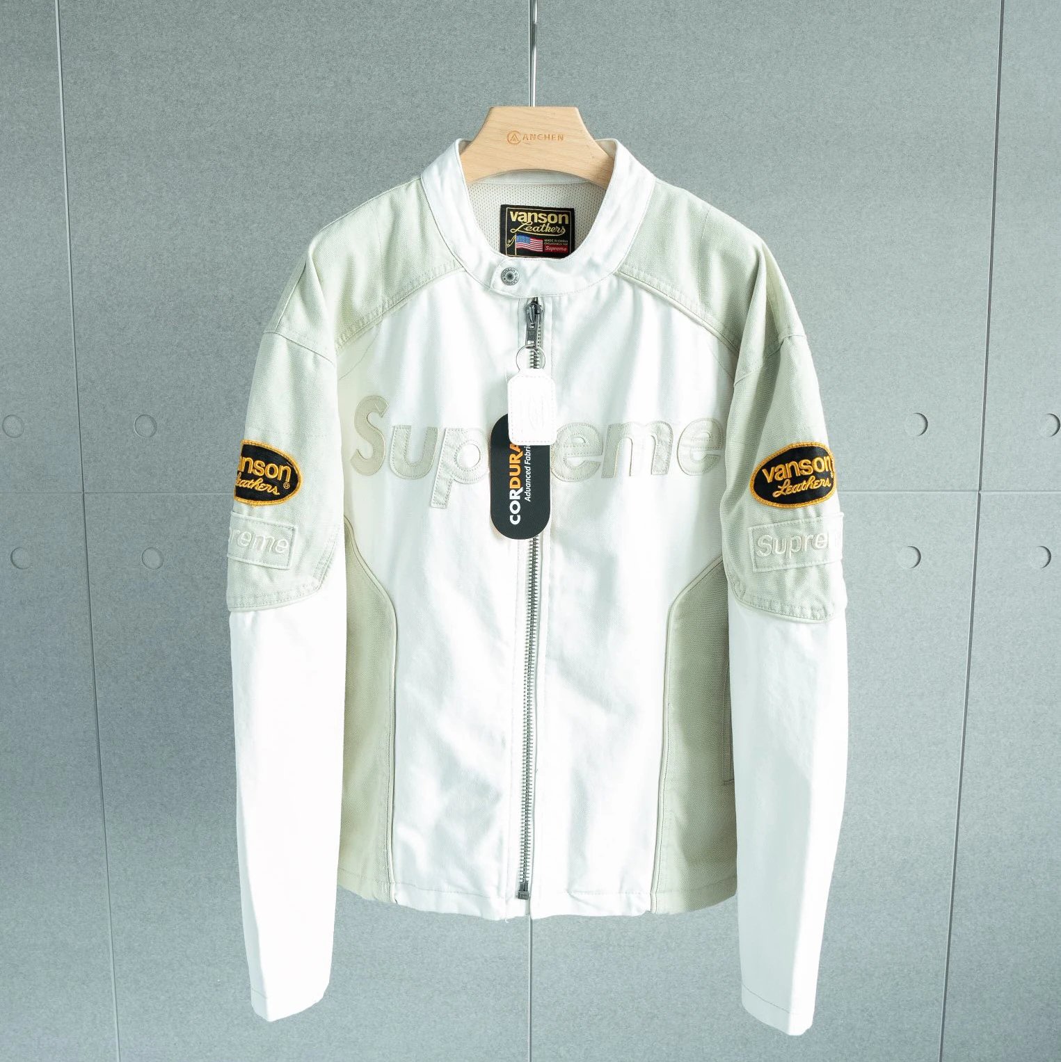 Vanson Leathers Jackets Supreme Collaboration Zip-Up Motorcycle Jacket — white