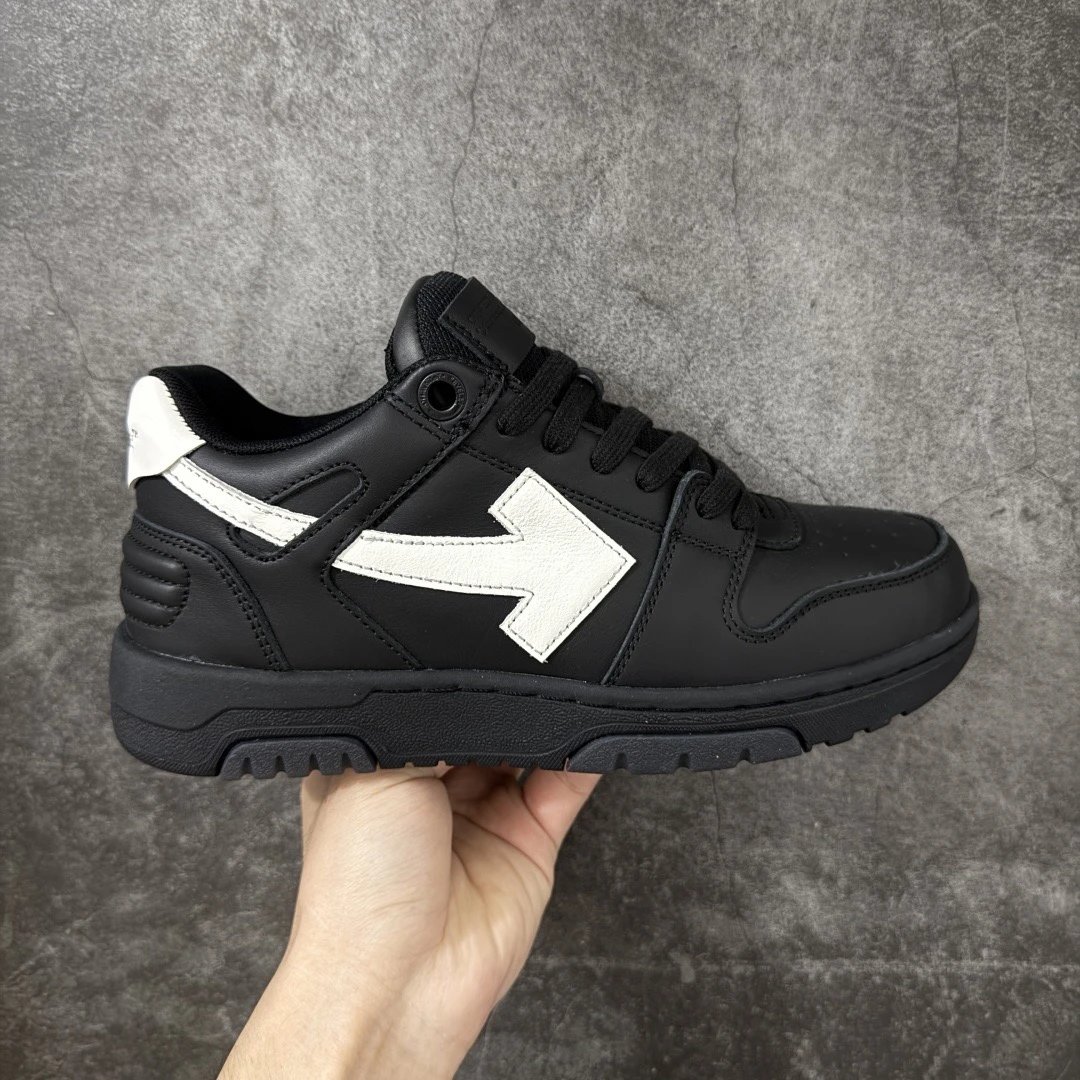 现货【全头层版本】OFF-WHITE Out Of Office OW低帮时尚板鞋 全头层软质皮料 质感满分💯细节描述市场货 配件齐全杨幂同款 由经典配色打造 箭头符号、ZipTie 标签、