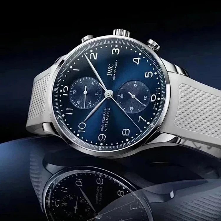 Watch from Three-legged